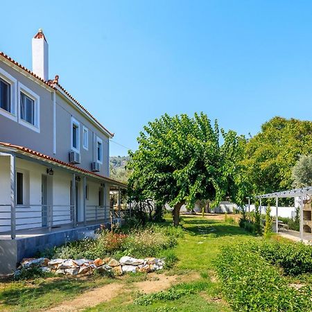 Artemis' Garden Apartment Skopelos Town Exterior photo